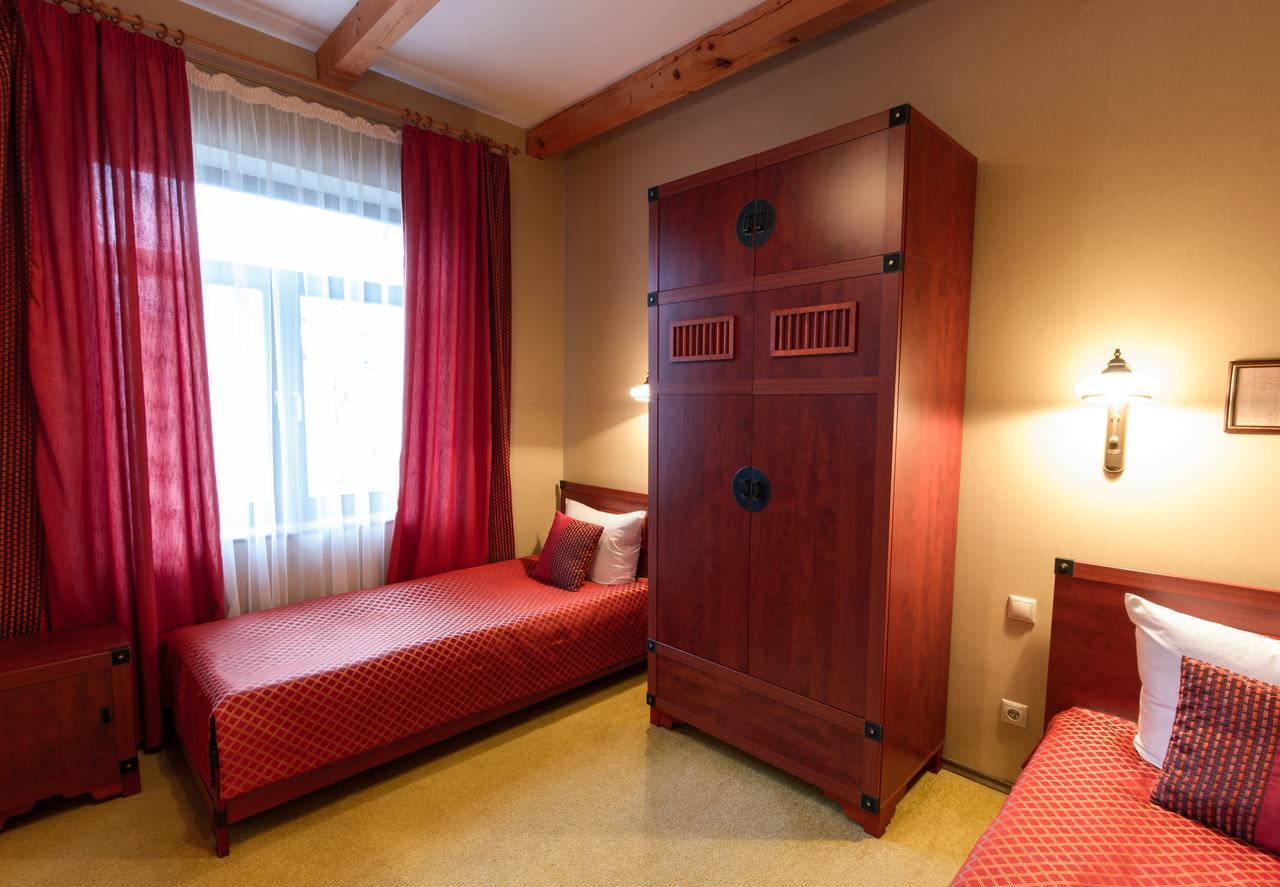 Letuchiy Gollandets Hotel Ужгород Екстериор снимка