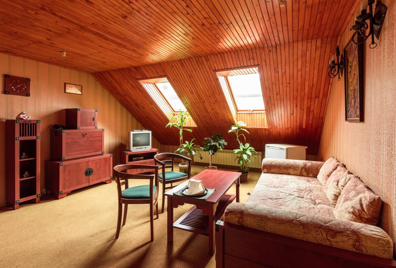 Letuchiy Gollandets Hotel Ужгород Екстериор снимка